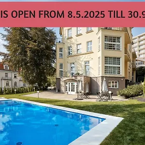 4* Aparthotel Akropolis Apart